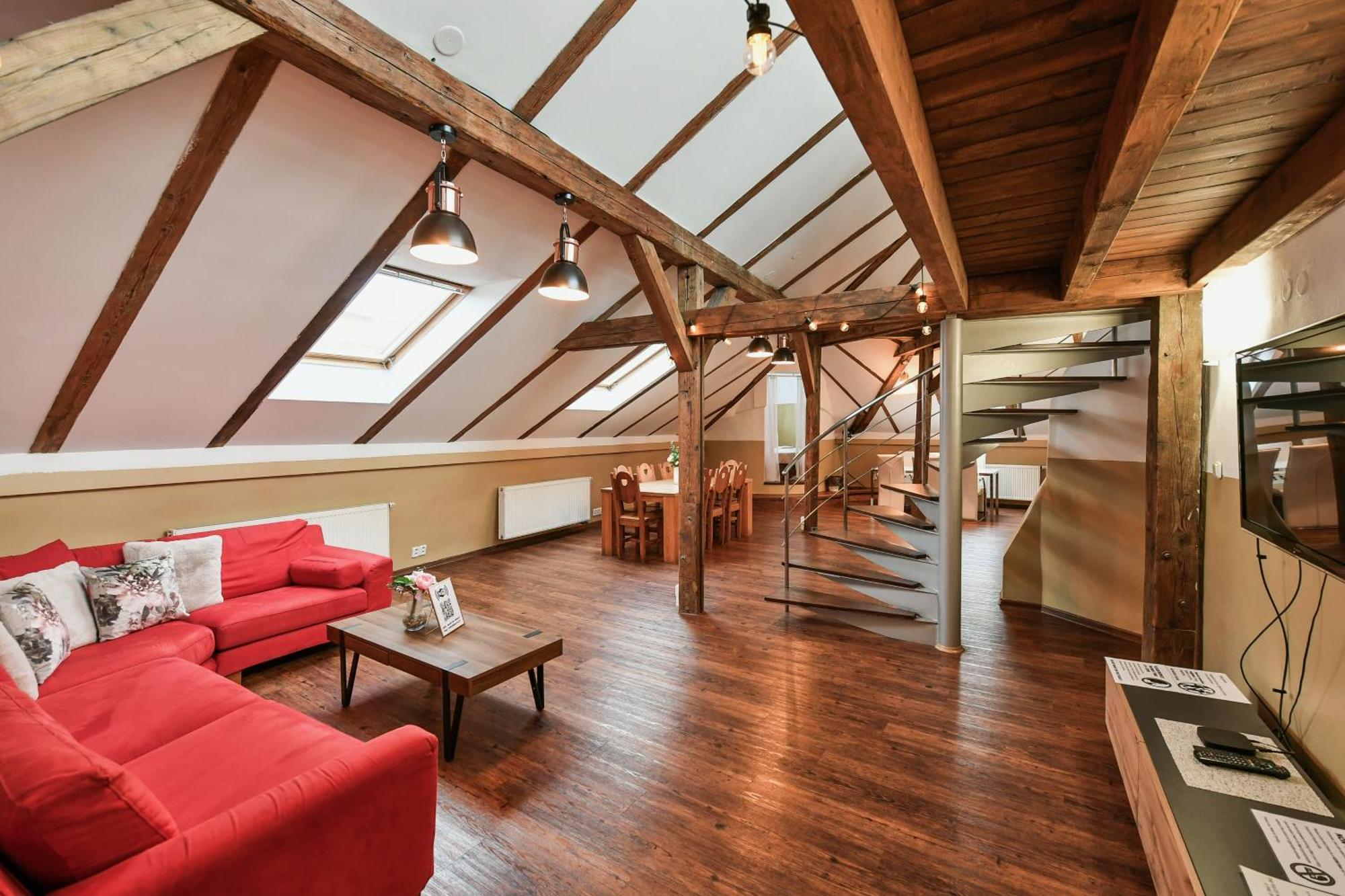 Amazing Charles Bridge Apartment Прага Экстерьер фото