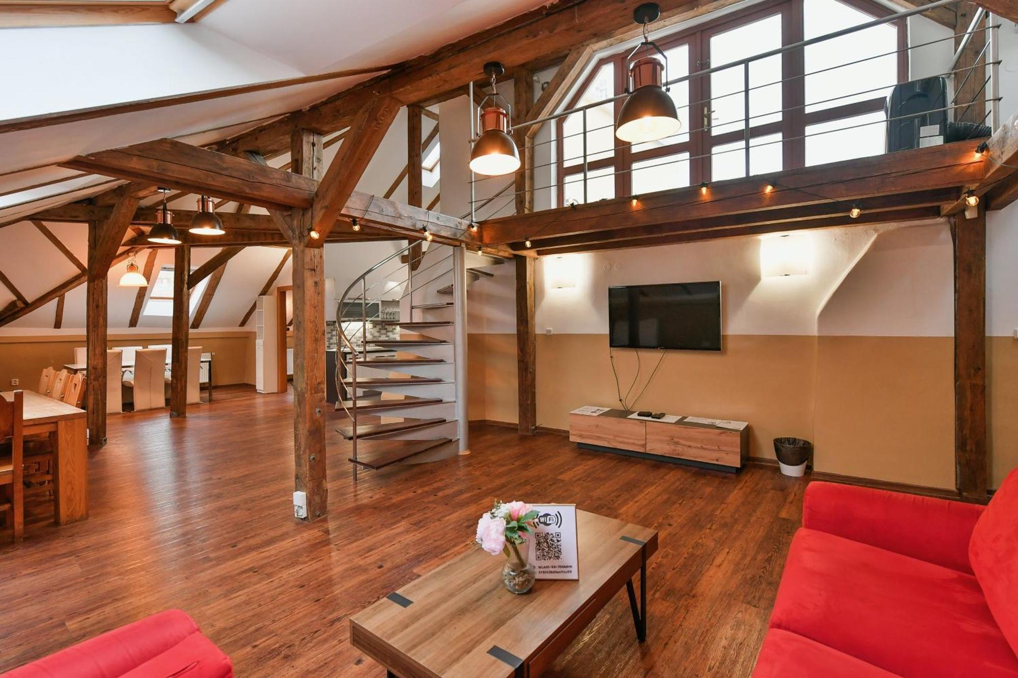 Amazing Charles Bridge Apartment Прага Экстерьер фото