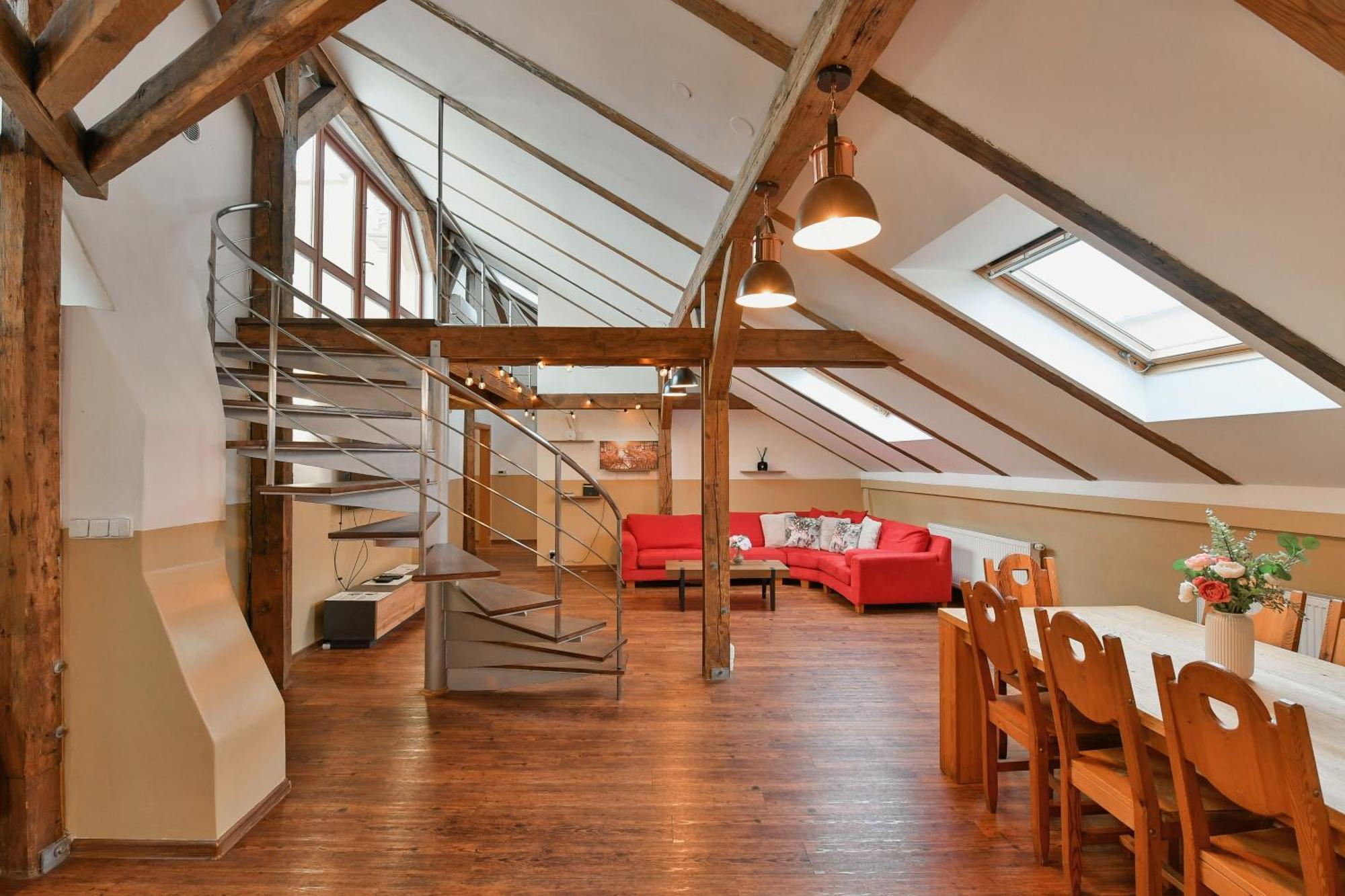Amazing Charles Bridge Apartment Прага Экстерьер фото